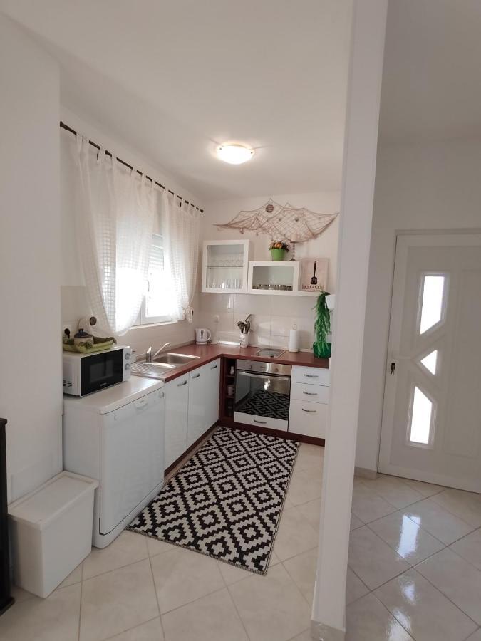 Apartments Karla I Ivano Mandre Extérieur photo