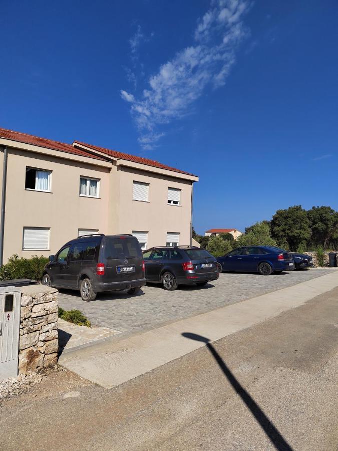 Apartments Karla I Ivano Mandre Extérieur photo
